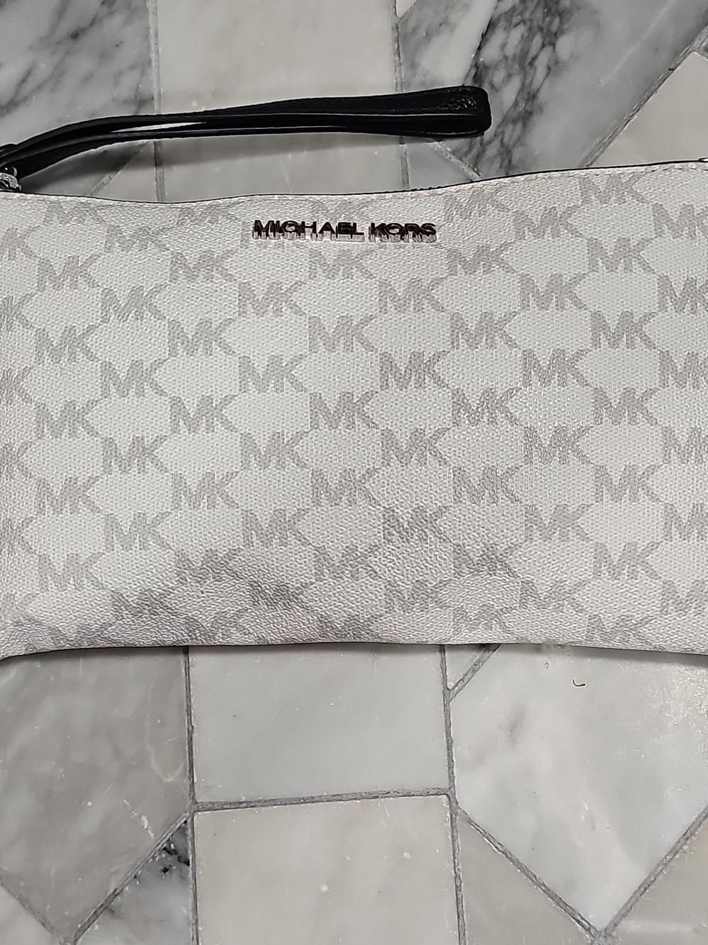 Michael Kors Jet Set White/Gray Logo Wristlet